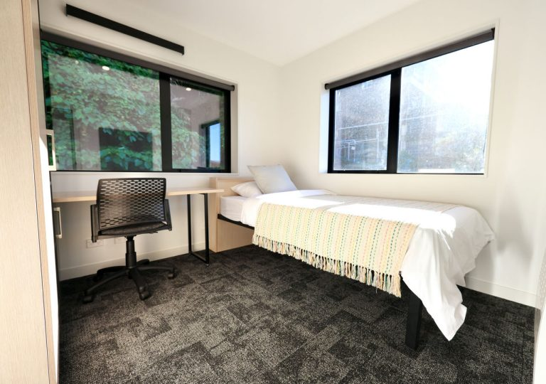 新西兰奥大桥梁课程+预科：初中毕业生看过来！无需高考，直达世界排名65位的奥克兰大学！