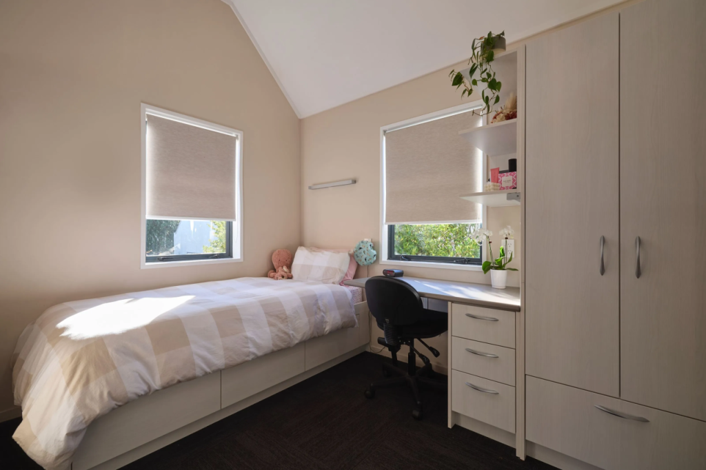 新西兰留学｜剑桥圣彼得中学：IB/NCEA双通道，走读+寄宿，校园就是风景区，这所新西兰中学为何如此独特？