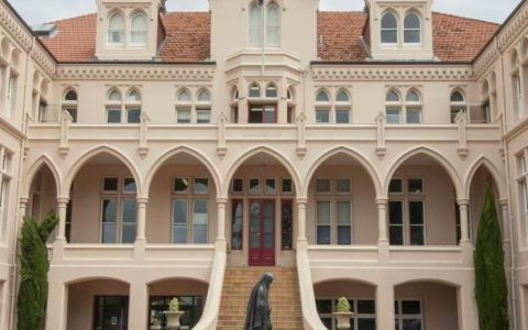 新西兰留学｜圣心巴拉丁学院Baradene College 私校水准，公立学费 这所顶级公立女校，如何让女孩自信发光？