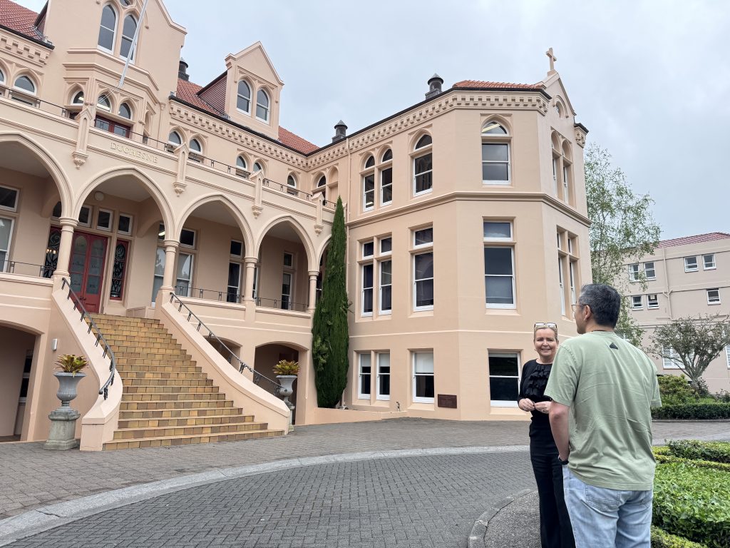 新西兰留学｜圣心巴拉丁学院Baradene College 私校水准，公立学费 这所顶级公立女校，如何让女孩自信发光？