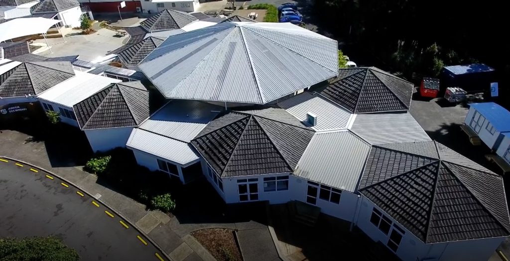 新西兰留学 本地生等位上千人？“出门即大海”的奥克兰名校，KingsWay 金斯威学校，它到底有啥魅力？