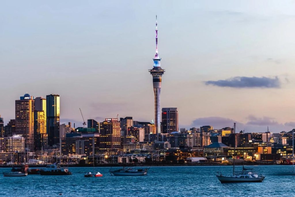 新西兰留学 “绕开高考独木桥”，通往八大名校的黄金跳板！一篇文章让你了解新西兰预科。