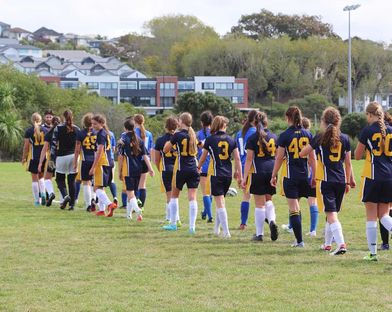 新西兰留学 本地生等位上千人？“出门即大海”的奥克兰名校，KingsWay 金斯威学校，它到底有啥魅力？