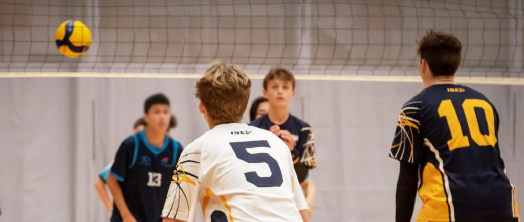 新西兰留学 本地生等位上千人？“出门即大海”的奥克兰名校，KingsWay 金斯威学校，它到底有啥魅力？