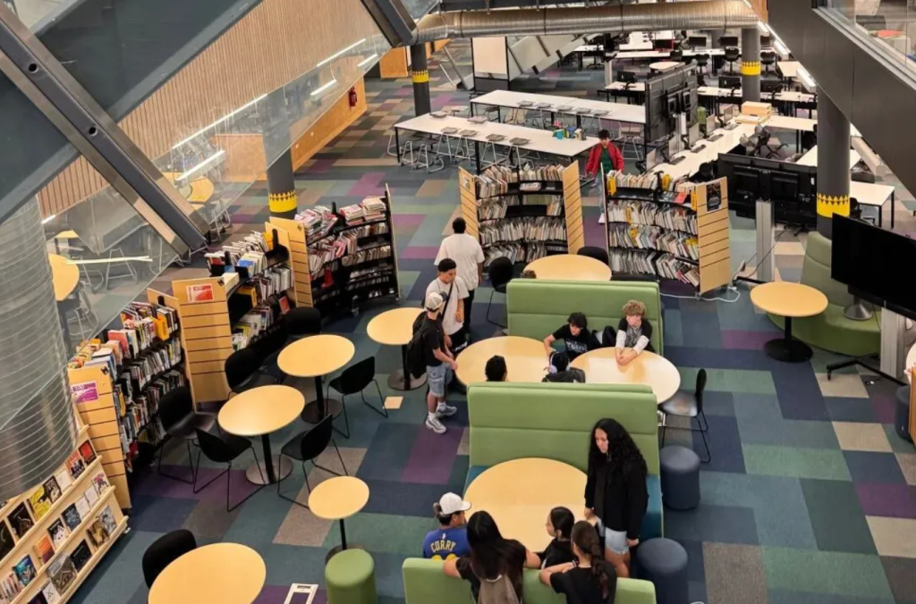 留学新西兰这所“穿衣自由的高中”探校！不用穿校服就可以上学的西泉中学（Western Springs College）！