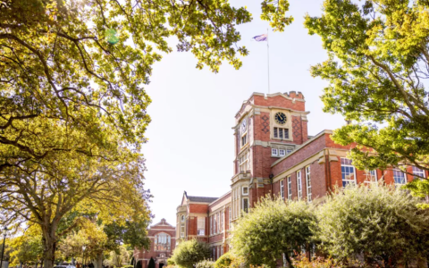 留学新西兰国王学校King’s College顶级贵族私立。走读+寄宿 剑桥+NCEA双轨制，这所百年名校！家长必看！