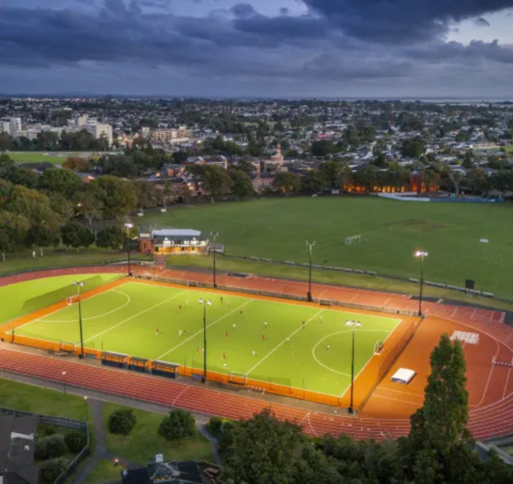 留学新西兰国王学校King’s College顶级贵族私立。走读+寄宿 剑桥+NCEA双轨制，这所百年名校！家长必看！