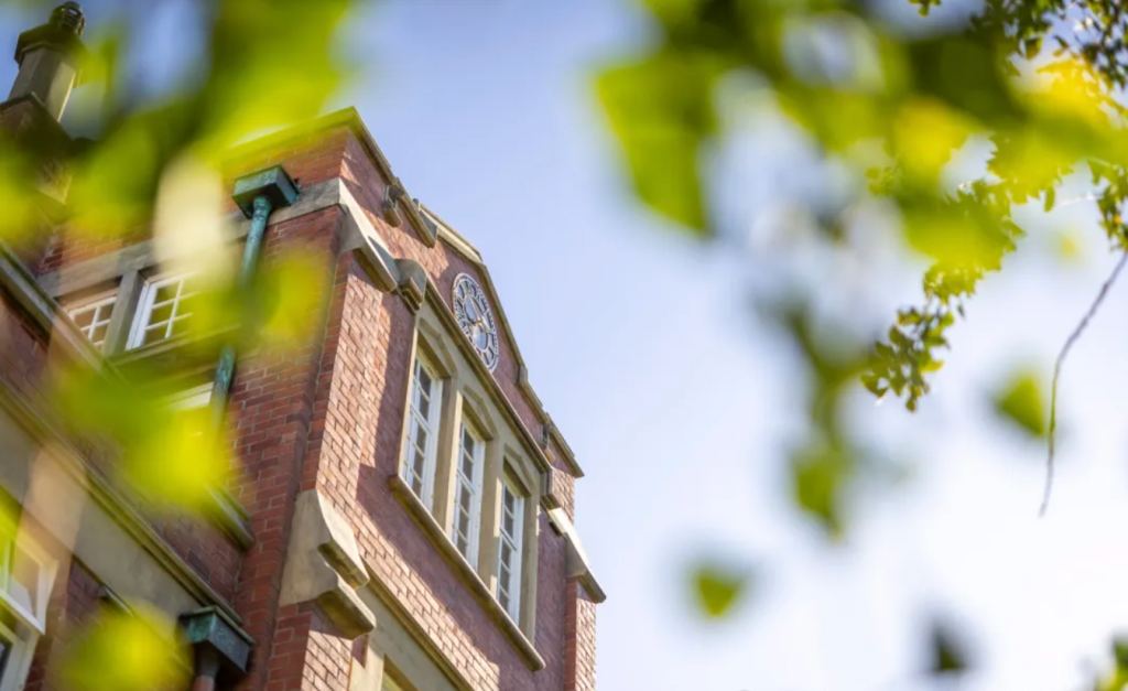 留学新西兰国王学校King’s College顶级贵族私立。走读+寄宿 剑桥+NCEA双轨制，这所百年名校！家长必看！