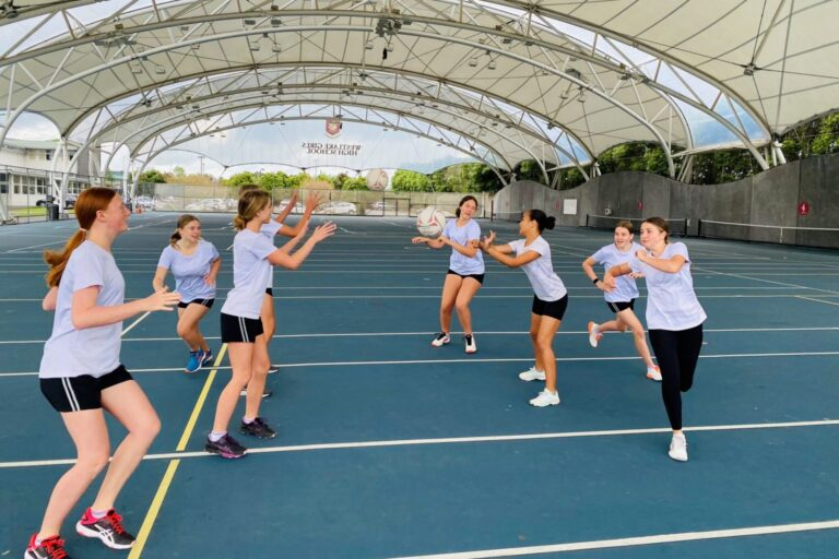 新西兰留学/成就卓越女孩：STEAM、Gateway实习计划、成绩与能力双提升，西湖女子高中Westlake Girls 全解析