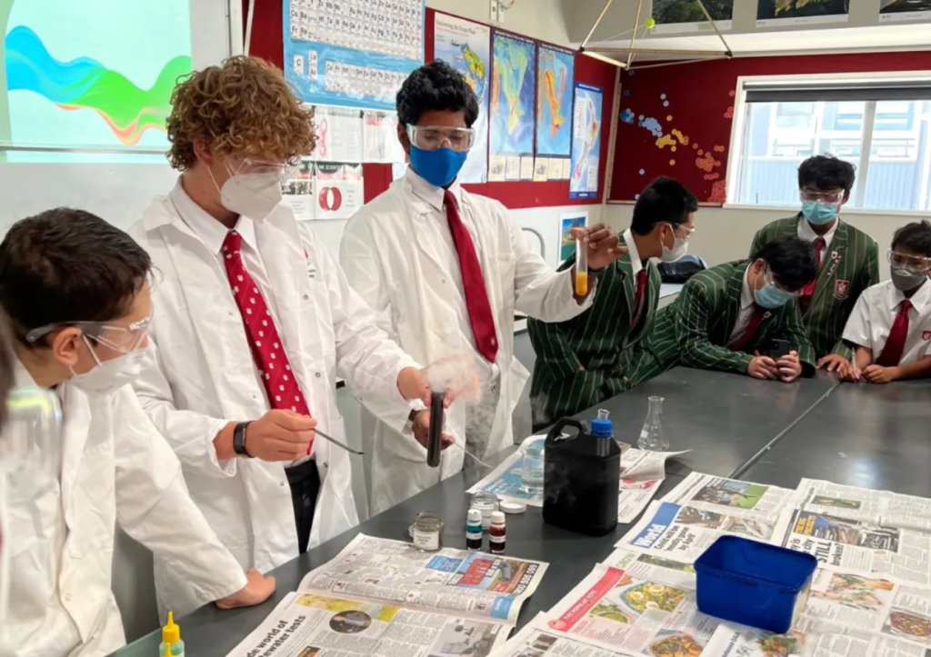 新西兰留学 / 专注男孩教育，今天我们来看看新西兰西湖男子高中（Westlake Boys High)！学术+体育+艺术