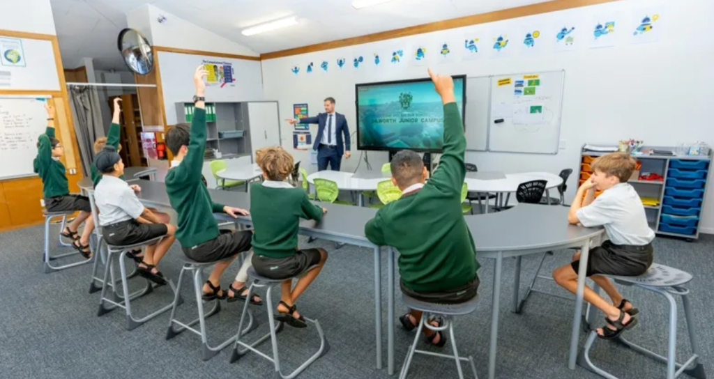 新西兰奥克兰私立学校都在这里了:学费、体系、简介一览表!!!