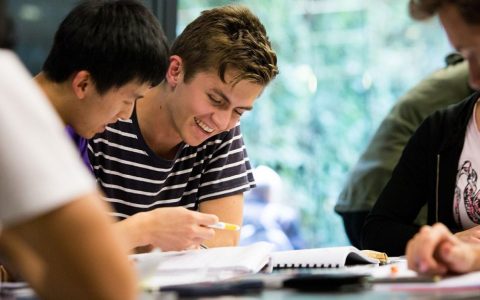 新西兰留学/大专背景/本科无学位/只要新西兰完成硕士，直接算 5 分（SMC 新政下）详细解读来啦！